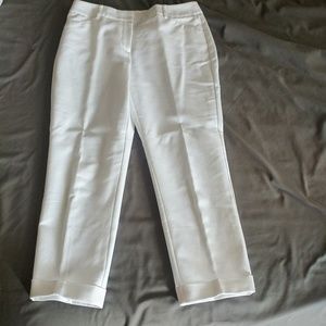 NWOT Chico's Cropped white dress pants